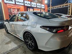 تۆیۆتا کامری